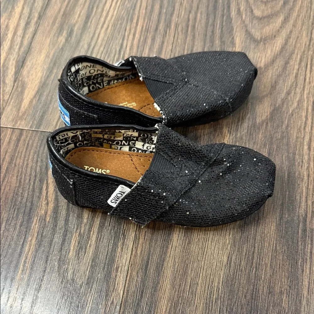 TOMS Kids Glittery Black Moccasins
